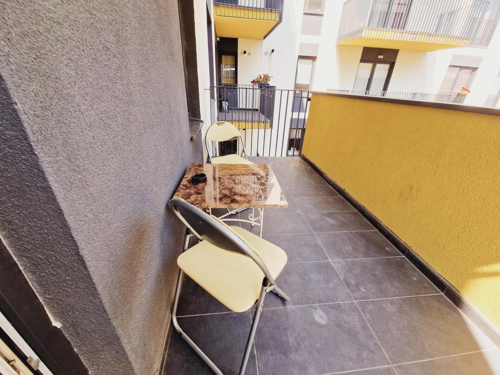 Ultracentral 5* Boutique Style Apartment. Brand New. 2 Rooms. Spacious. Free Parking *